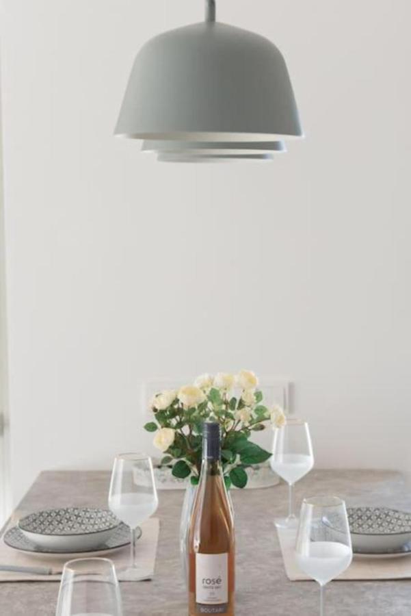 Bright Apartment In The New Building Athens Luaran gambar